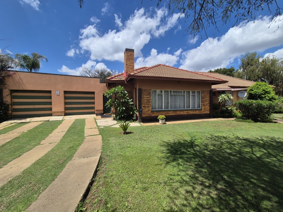 3 Bedroom Property for Sale in Songloed North West